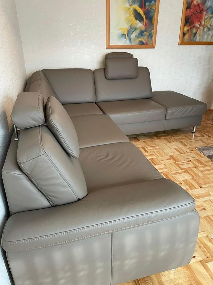 Leder Couch Farbe Stone in Bannewitz