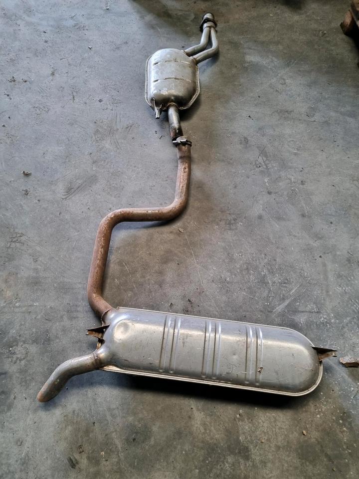 Mercedes W124 300TE Auspuff Mittelschaldampfer/Endschaldampfer in Straelen