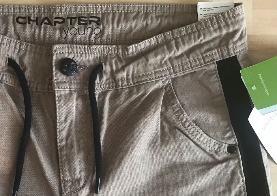 NEUE Bermuda Shorts mit Kontraststreifen Gr.170 Jungen in Bramsche