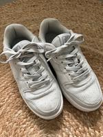 Karl Kani Sneaker hellgrau Bayern - Fürstenfeldbruck Vorschau