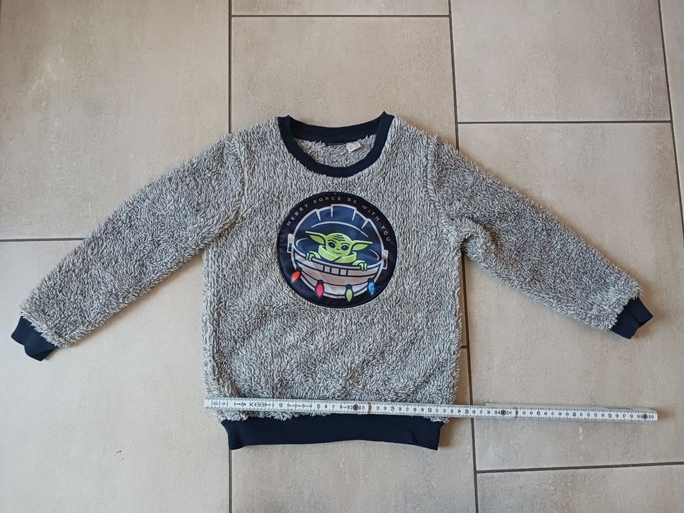 Gr. 110/116 Pullover Fleece Ufo star wars in Bad Dürrheim