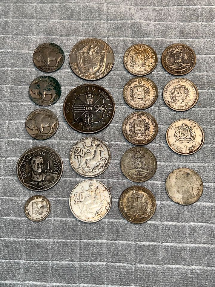 Konvolut 18 silbermünzen teils antik central/Südamerika u.a. in Hamburg