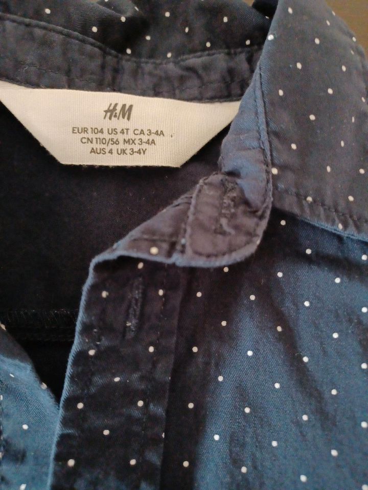 Hemd von H&M  Gr.104 in Wemding