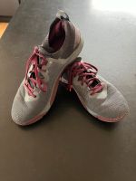 Under Armour UA Tribase Reign 3 US9 42,5 Crossfit Trainingsschuh Baden-Württemberg - Römerstein Vorschau