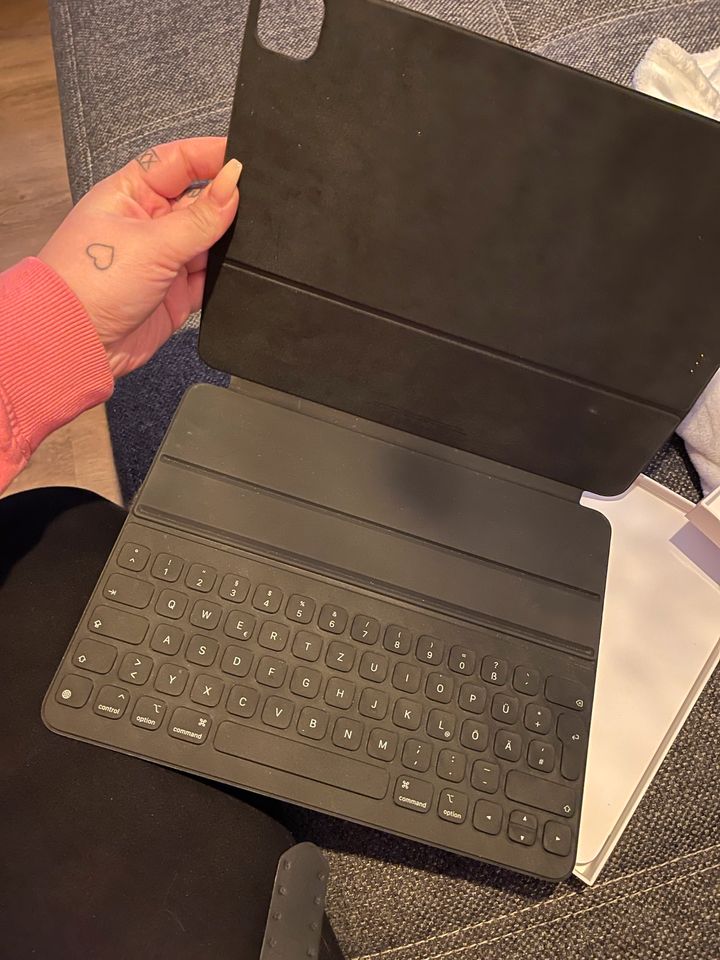 iPad Tastatur/ Smart Keyboard Folio wie neu !!! in Südlohn