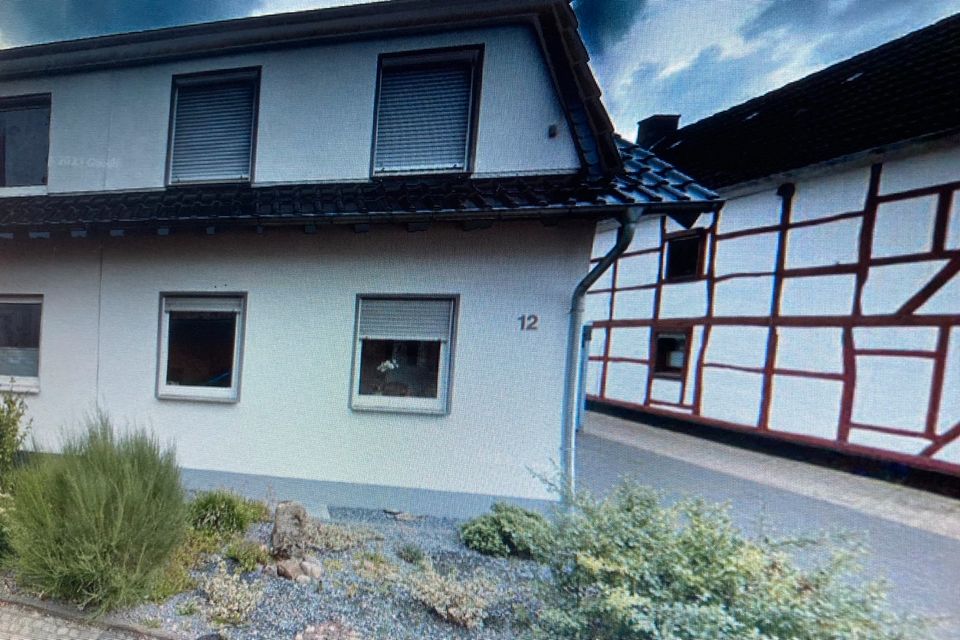 Ansprechende 4-Zimmer-Doppelhaushälfte mit EBK in Nörvenich in Kerpen