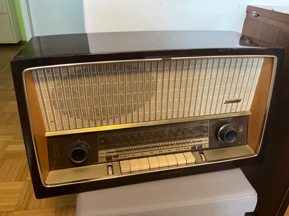 Grundig 2260 Röhrenradio - Sammlerstück - Top Zustand in Meckenbeuren