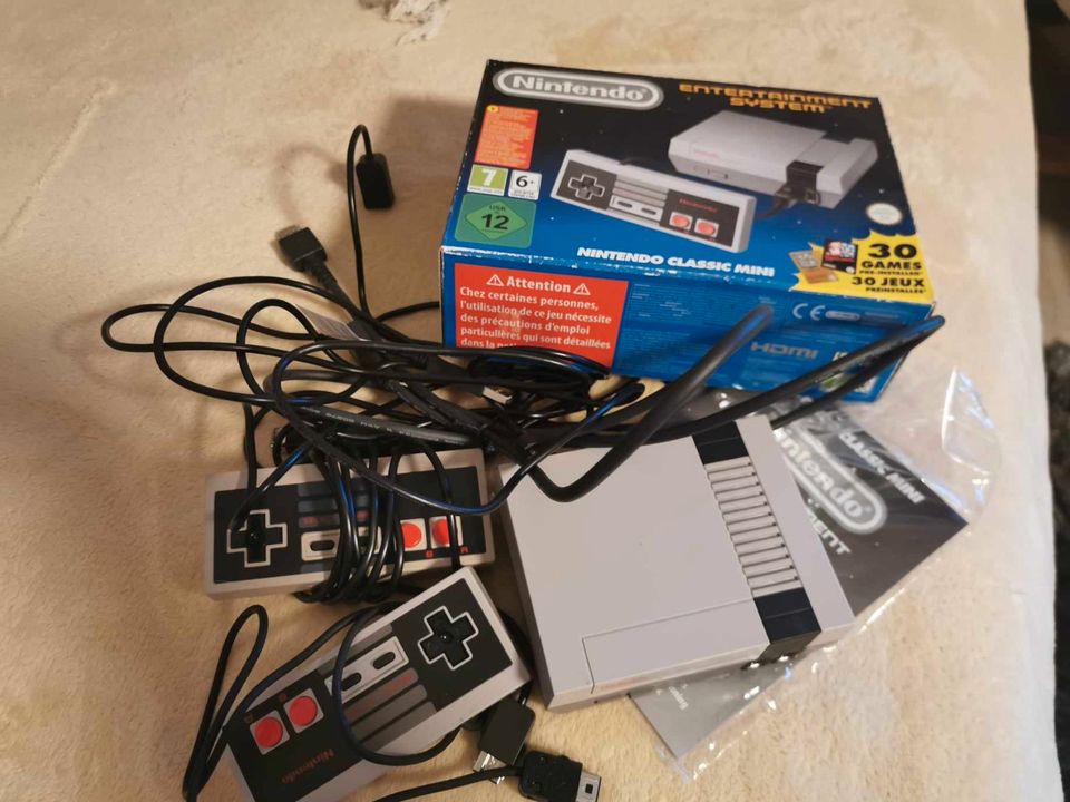 Nintendo Classic Mini: Nintendo Entertainment System Spielkonsole in Blumberg