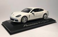 Porsche Panamera 4 e-Hybrid, weiß, herpa, 1:43, OVP, NP: 45 Euro Hessen - Dietzenbach Vorschau