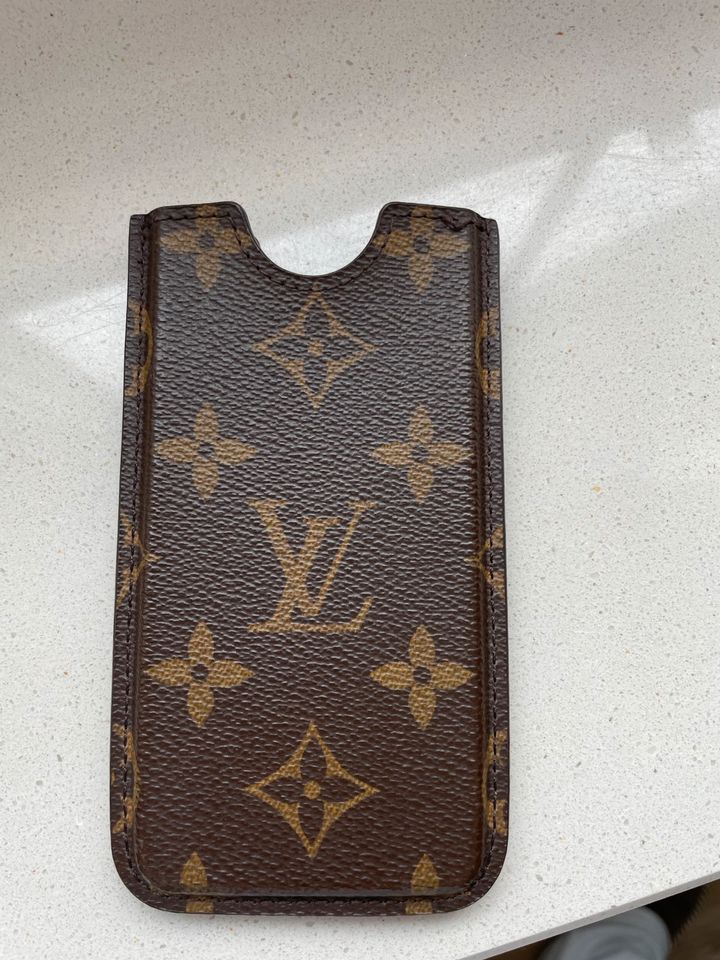 Louis Vuitton iPhone 5 Hülle Original sehr  guter Zustand in Papenburg