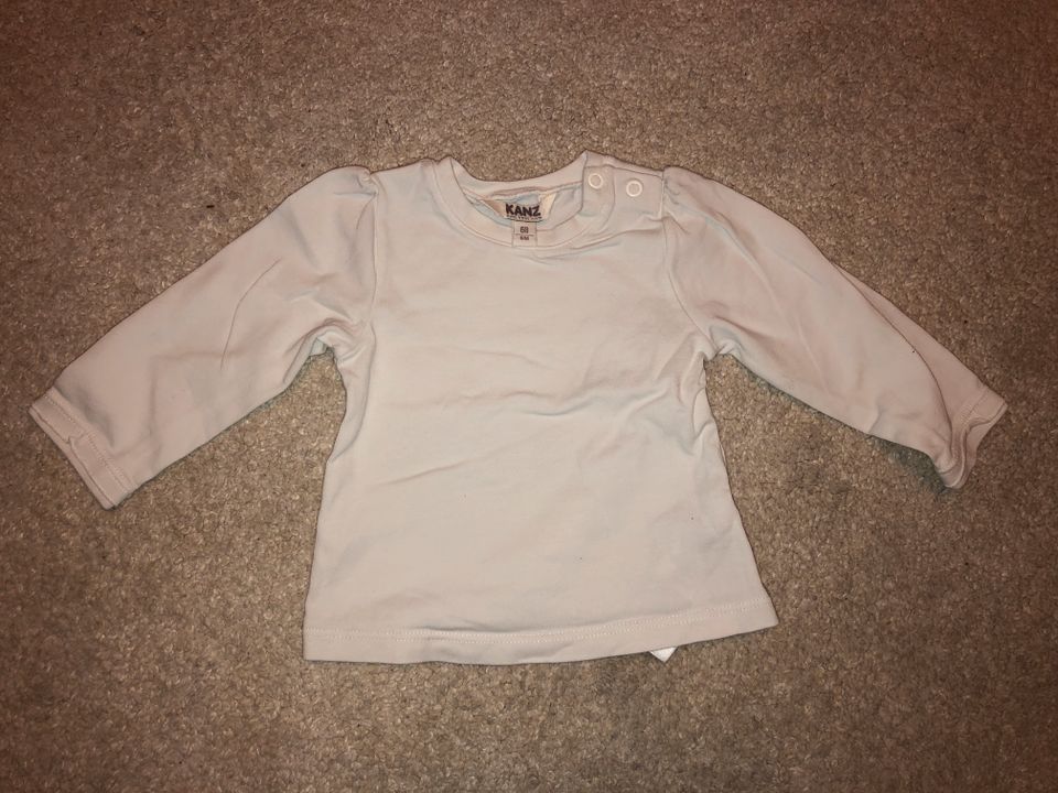Verschiedene Pullover / Sweatshirt Größe 62/68 in Illerrieden