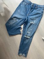 H&M Zerissene Jeans Cropped Neuwertig Gr.44 (L) Nordrhein-Westfalen - Kerpen Vorschau