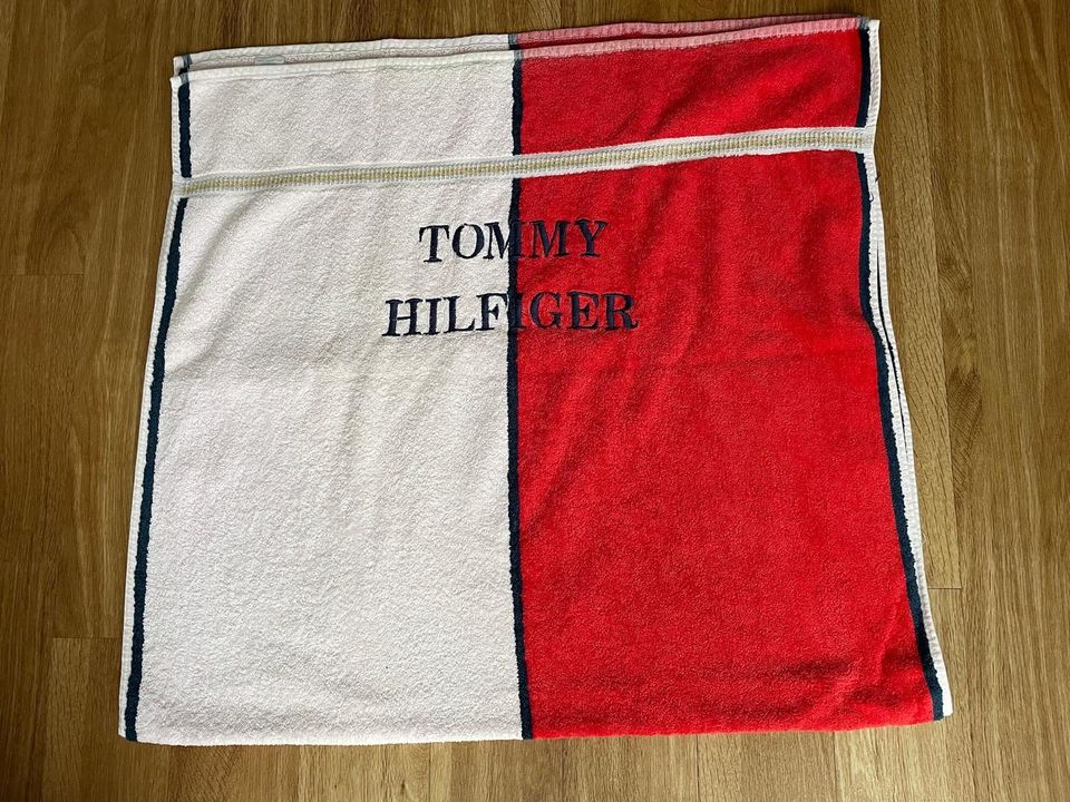 Tommy Hilfiger Saunahandtuch in Köln