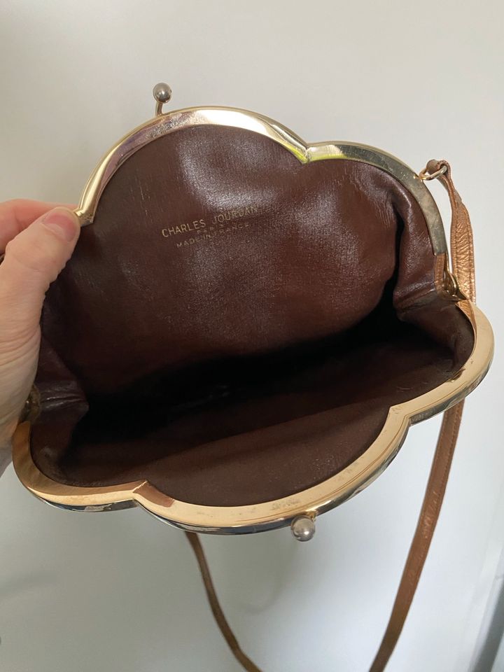 Charles Jourdan Paris France Ledertasche Umhängetasche Muschel in Hannover