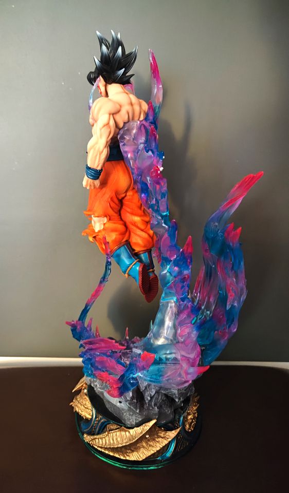 Riesige Dragon Ball Z Dragonball Son Goku Sammelfigur Licht 53 cm in Weiden (Oberpfalz)