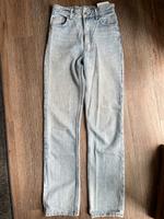 Bershka Jeans Gr. 36 Niedersachsen - Cadenberge Vorschau
