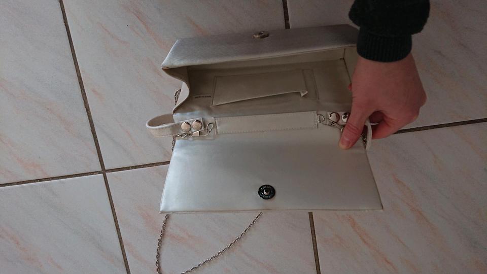 Brautkleid von Lilly in 34/36 mit Jäckchen, Tasche und Haarreif in Ottweiler