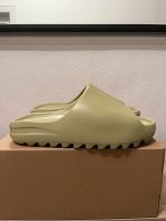 Adidas Yeezy Slide Resin 2019 US10 EU44 Nordrhein-Westfalen - Porta Westfalica Vorschau