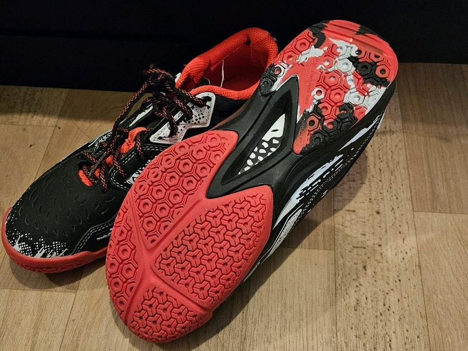 Handballschuhe Größe 40 Atorka H500 Rot Schwarz weiß in Dresden