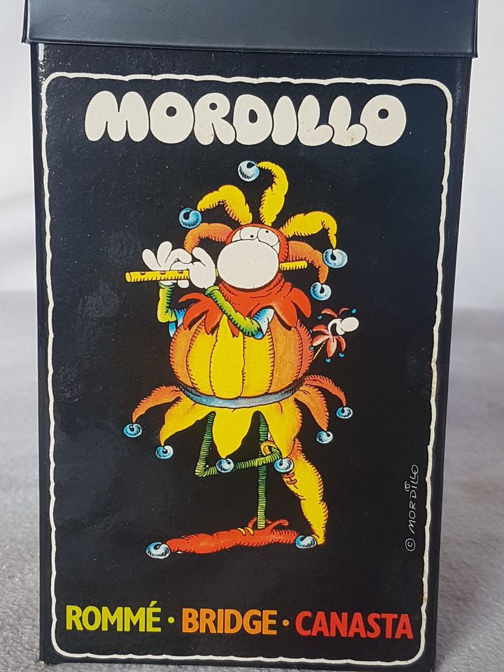 Spielkarten Mordillo franz. Blatt 2 x 52 Blatt + je 3 Joker in Neuburg am Inn