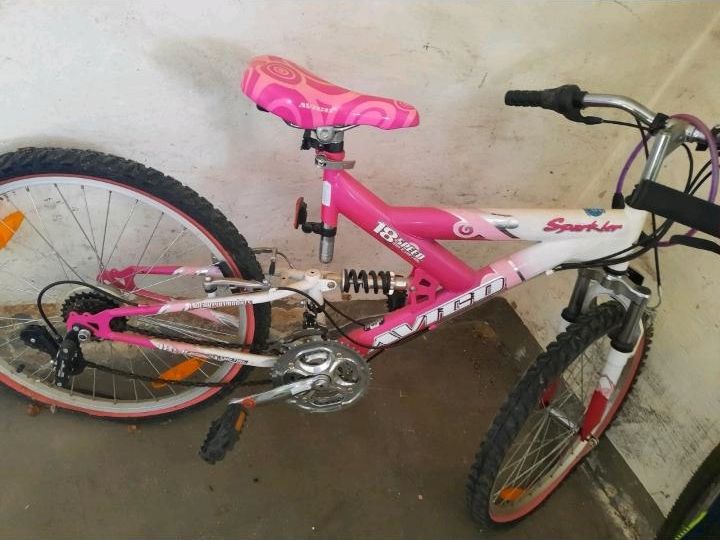 Fahrrad pink weiß in Kamen
