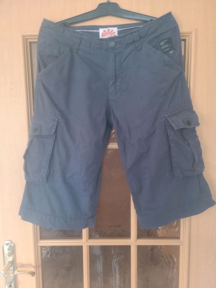 Tolle TOM TAILOR HOSE /BERMUDA/Shorts/Herren/Gr.30/grau in Strasburg 