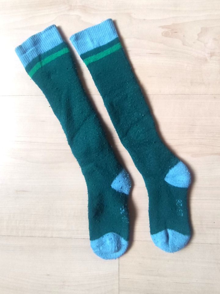 2 paar lange Socken in Plauen