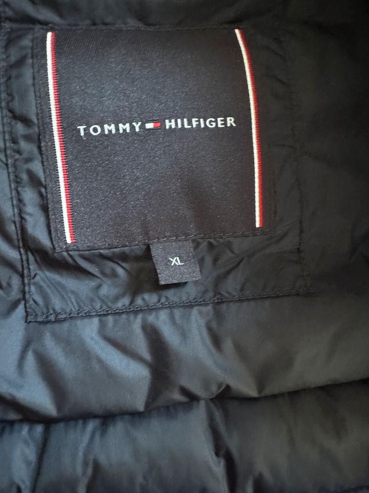 Tommy Hilfiger Daunenweste Steppweste Dunkelblau GR.XL NP 180€ in Hannover