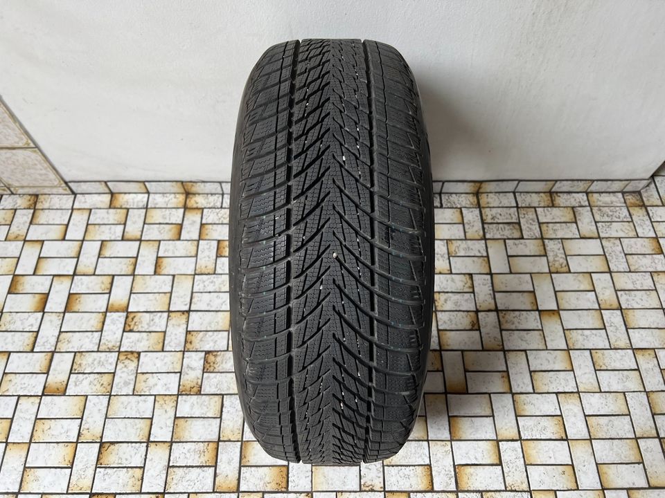 1 x Goodyear UG Perf. 3 in  225/55R17 97H mit 8 mm Profil in Erdweg