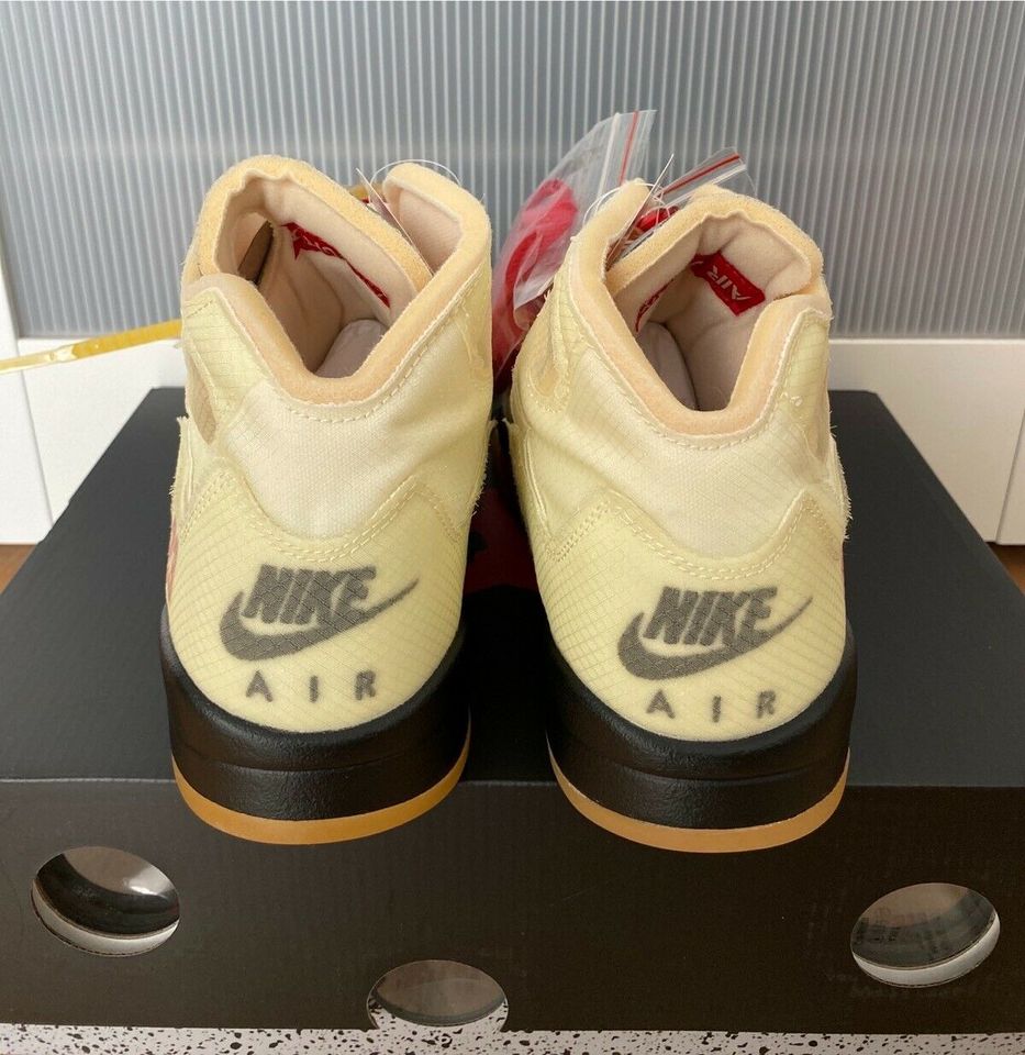 Nike Air Jordan 5 Retro x Off-White Sail in Stuttgart