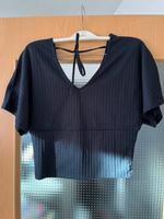 Dunkelblauers kurzes Shirt Gr M von Reserved Leipzig - Möckern Vorschau