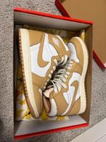 Jordans Retro high in gelb, weiß Sachsen - Hartha Vorschau