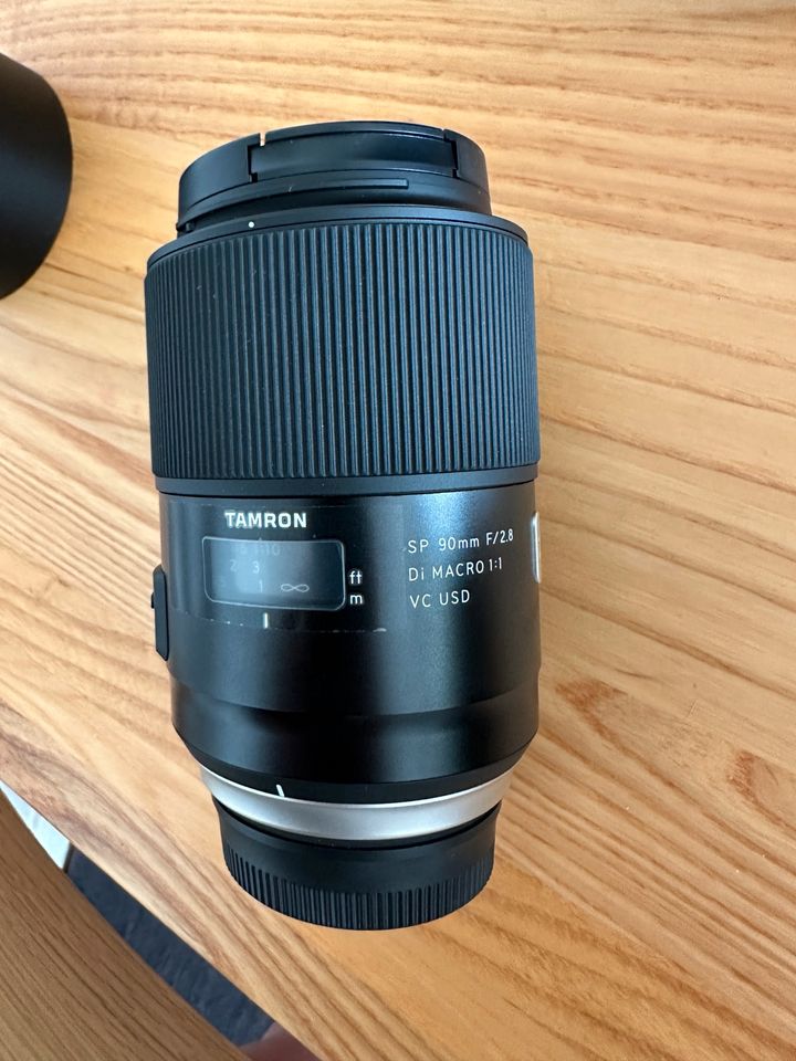 Tamron 90mm Macro lens and lens case for Nikon in Berlin