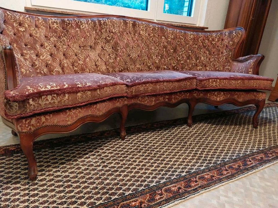 Couch Chippendale Antik Barock altrosa Ornamente 3 Sitzer in Niddatal