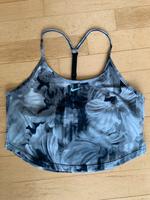 Nike Top XS schwarz grau weiß Nordrhein-Westfalen - Kaarst Vorschau