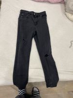 Ungetragene Pull&bear Jeans schwarz 36 Niedersachsen - Hessisch Oldendorf Vorschau