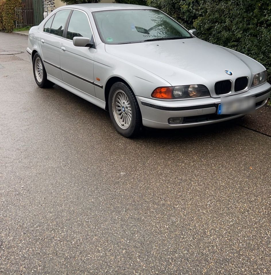 BMW E39 520i in Rechberghausen