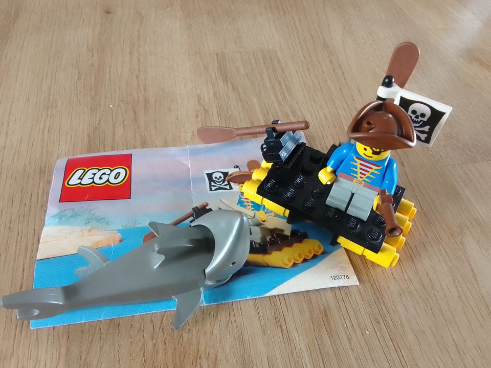 Lego Figur Männchen 6234 Renegade´s Raft Pirat mit Floss Hai in Fehmarn