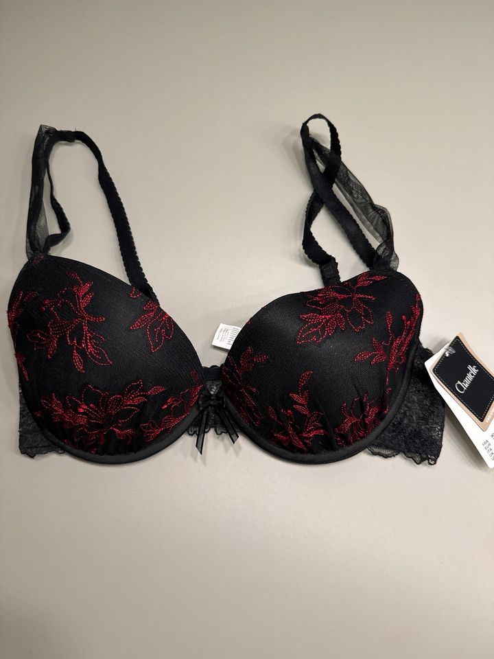 Chantelle BH Größe 75C schwarz/rot Unterwäsche Neu! in Essen