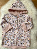 Handmade Strickjacke Wendejacke Blumen Gr.86 Niedersachsen - Wolfsburg Vorschau