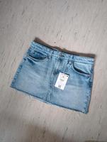 Bershka Rock Minirock jeans blau 38 M stonewashed Hessen - Alsfeld Vorschau