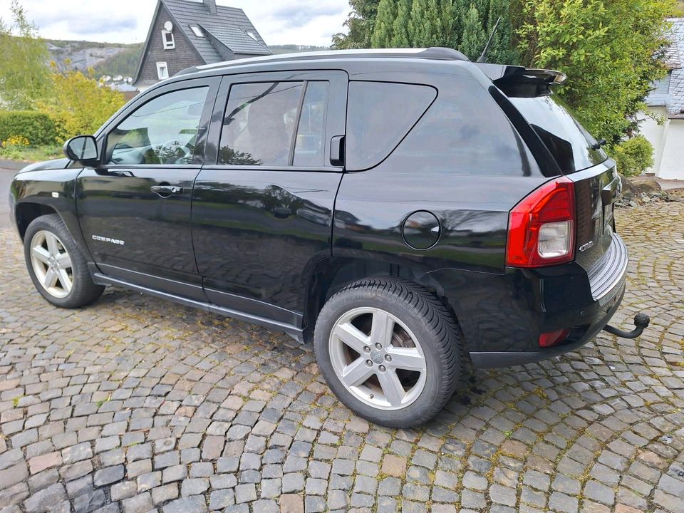 Jeep compass 2,2 CRD in Neunkirchen Siegerland