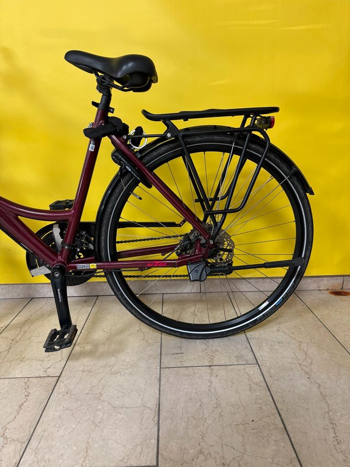 Ktm 28 Zoll Trekkingrad Rh 51 cm  2021 kaum benutzt in Duisburg