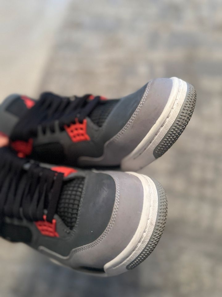 Nike Jordan 4 Retro infrared Gr. 43 Schuhe Sneaker in Frechen