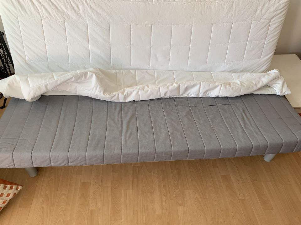Ikea Schlafcouch Beddinge mit Bettkasten und Bezug in Braunschweig