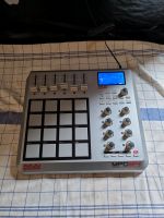 AKAI MPD 24 USB MIDI PAD STEUERGERÄT Bayern - Fürth Vorschau