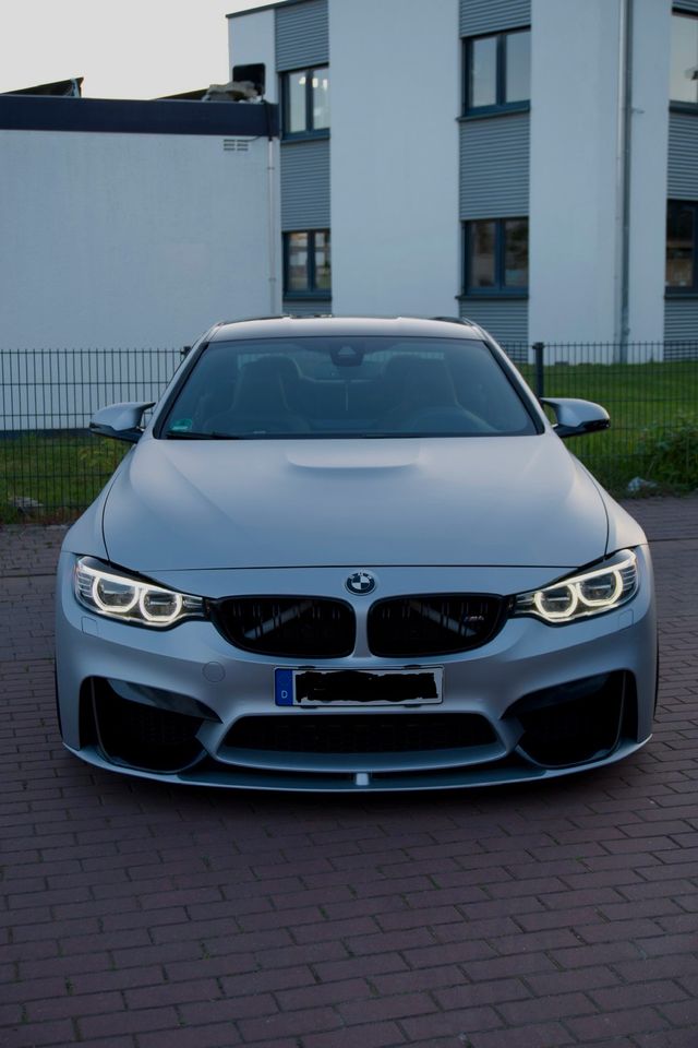 BMW M4 F82 Coupe Individual M-Perf Carbon in Garbsen