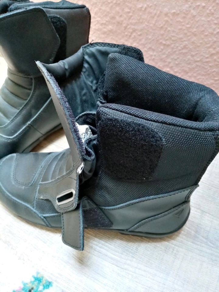 Motorrad Stiefel (Damen/Mädchen) NEU in Calau