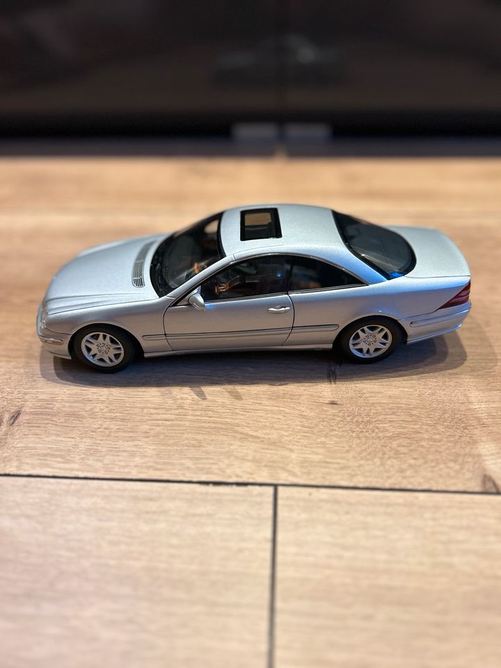 Mercedes Benz CL 500 Coupe 1:18 AutoArt in Weilbach