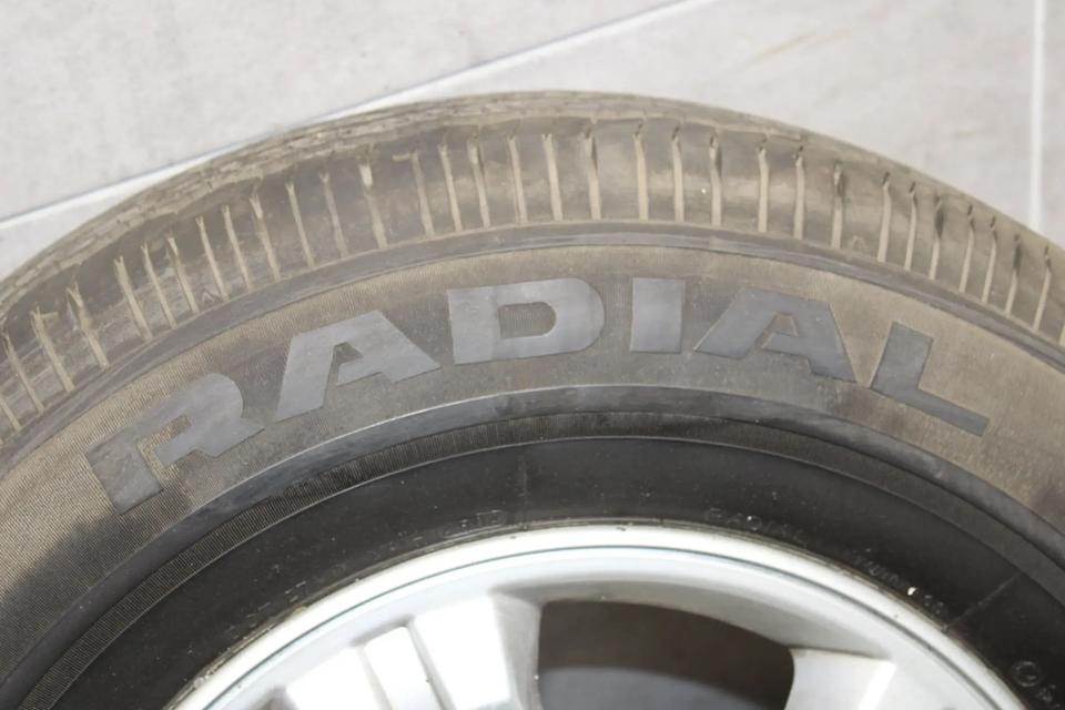 Kia Sorento Ersatzrad Reserverad Alufelge Kumho 245 70 R16 in Gelsenkirchen